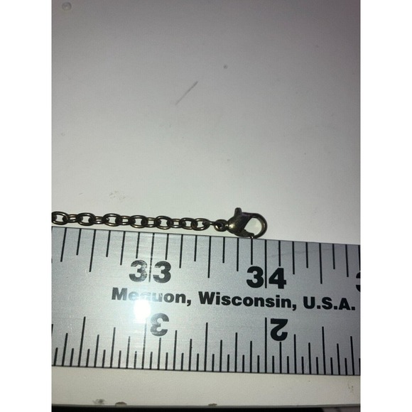 4 Colored Feathers with Metal Ball & Leaves Chain 34" Necklace! - Picture 9 of 10